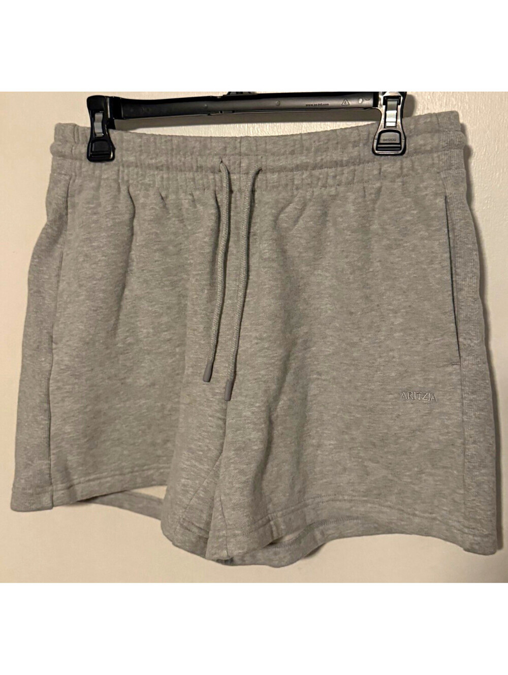 Aritzia Sweatfleece Cozy Fleece Boyfriend Fit Sweatshorts Gray M